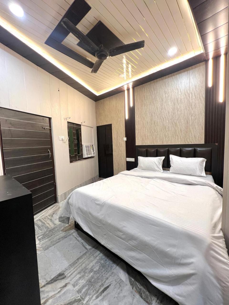 Durga P Guest House Near Harishchandra Ghat Βαρανάσι Εξωτερικό φωτογραφία
