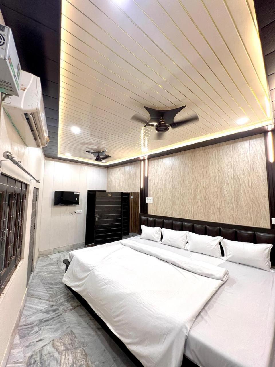 Durga P Guest House Near Harishchandra Ghat Βαρανάσι Εξωτερικό φωτογραφία