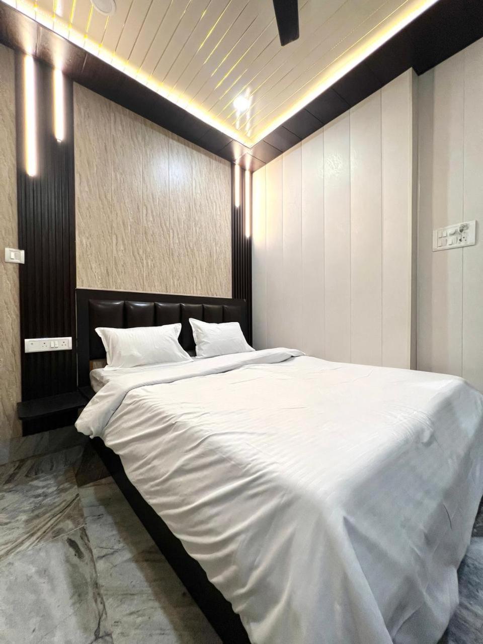 Durga P Guest House Near Harishchandra Ghat Βαρανάσι Εξωτερικό φωτογραφία