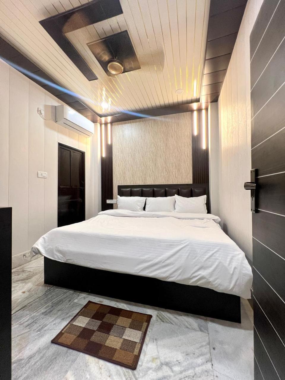 Durga P Guest House Near Harishchandra Ghat Βαρανάσι Εξωτερικό φωτογραφία